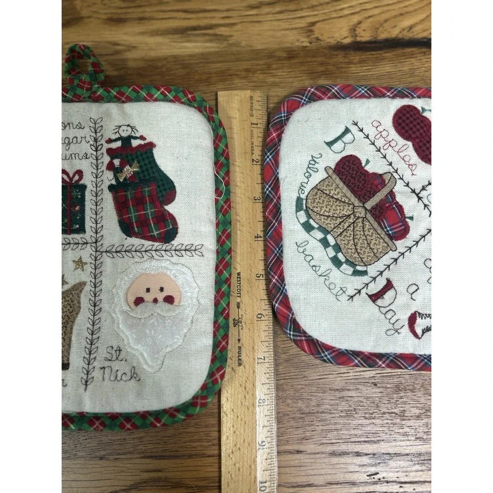 Vintage Christmas Pot Holder Set appliqué Folk art country apples st nick plaid